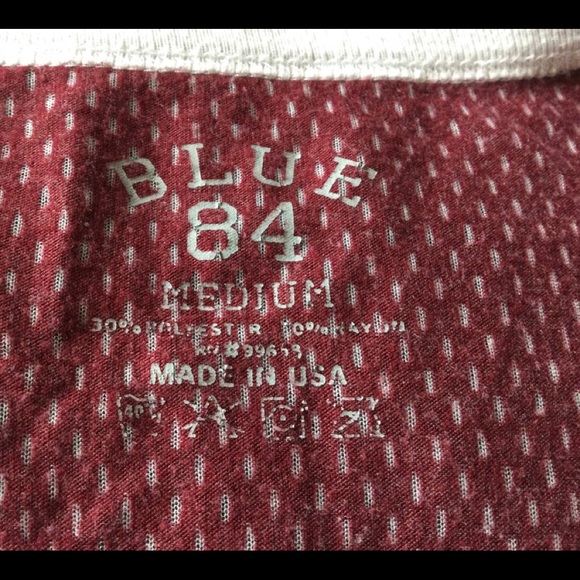 ✔️ University of Montana Top Woman’s size Medium - Picture 4 of 4